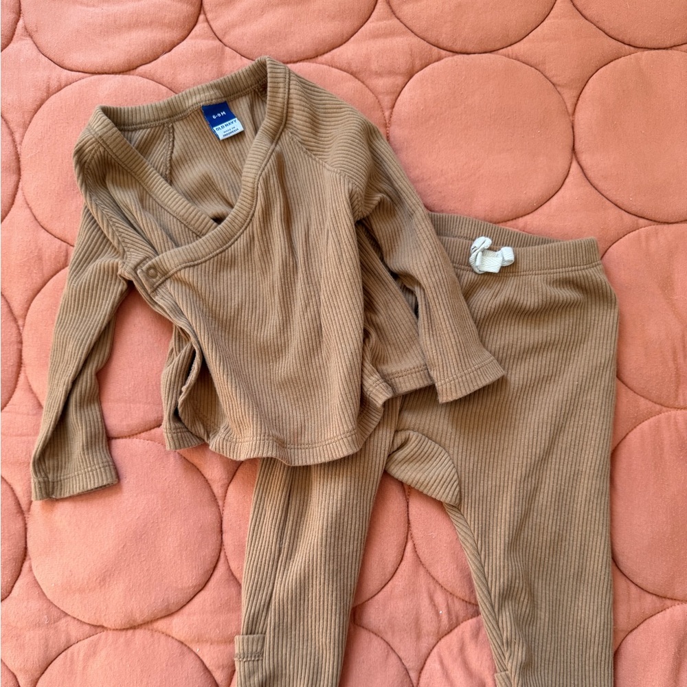 Old Navy Neutral Tan Wrap Set Ribbed 6-9 months
